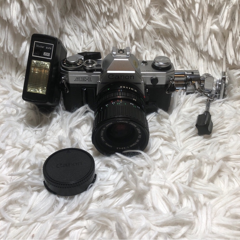 Canon AE-1 Program SLR 35-70 mm Film Camera Body f1.4 Lens Tripod Vivitar JAPAN